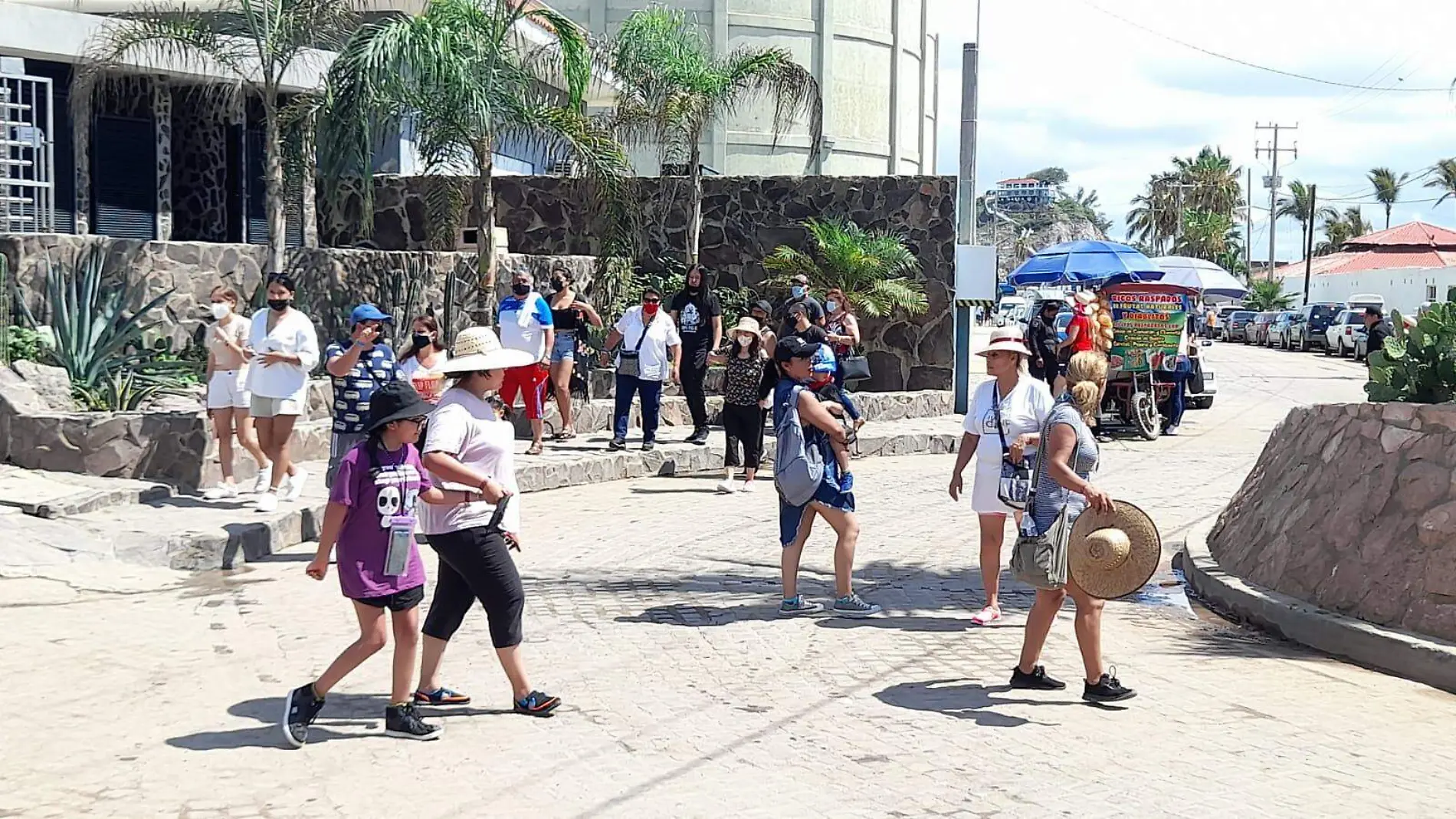 En pleno medio día y con 30 grados centígrados